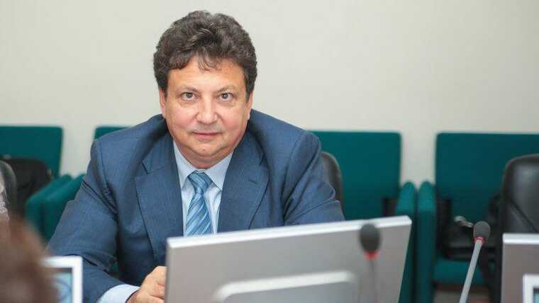 Денис Мантуров и Сергей Чемезов способствуют скупке иностранных активов Сагала?