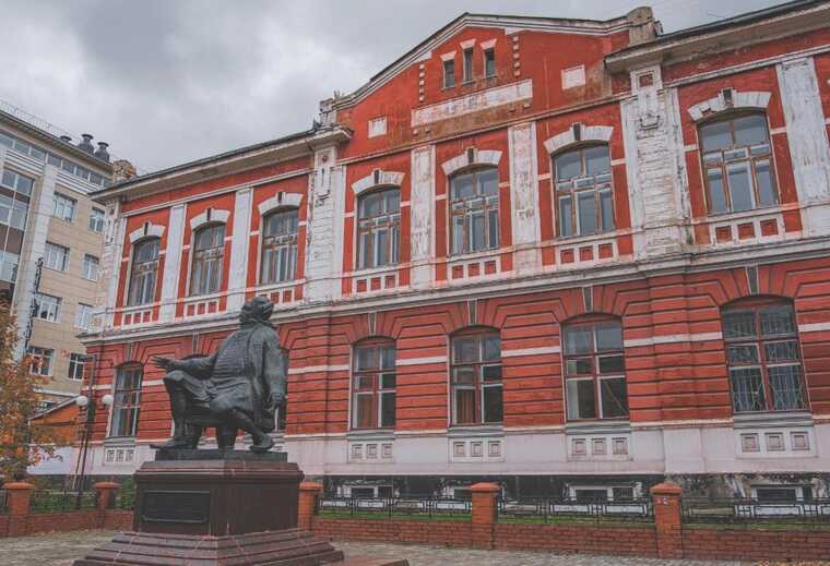 Скандал вокруг передачи ГКБ №2 в частные руки: губернатор Махонин и Харитонин в центре коррупционного дела