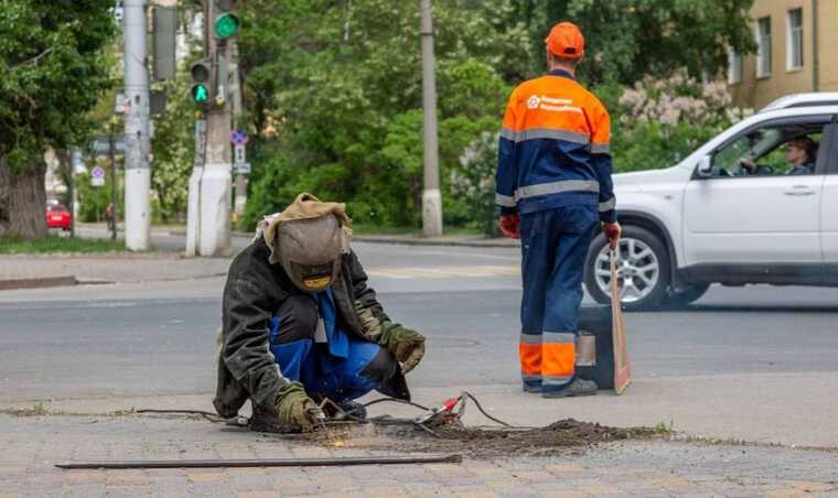 Парад Победы сопровождается мерами безопасности в Москве и Волгограде
