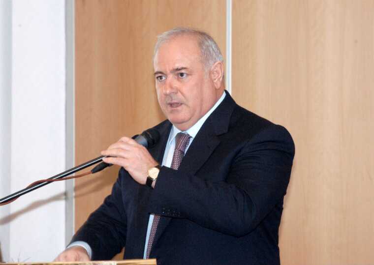 Экс-премьер КЧР Владимир Кайшев лишается миллиардов и имущества из-за подозрений в теневых схемах и вымогательстве