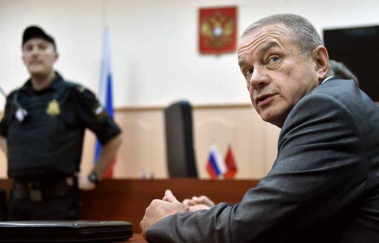 Глава РКК  «Энергия» Виталий Лопота избежал суда по делу о хищениях на 4,2 миллиарда рублей