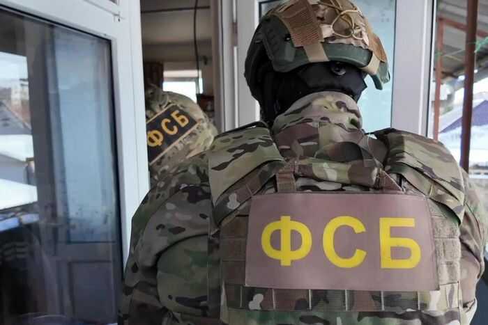 От таможни до Москвы: коммерциализация безопасности в Амурском УФСБ через «боевую троицу»