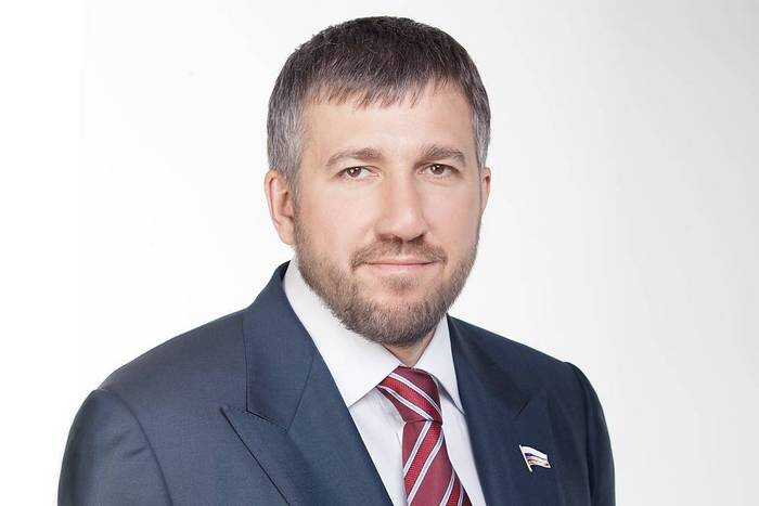В 5 раз больше телохранителей — депутат Аникеев демонстрирует страх перед антикоррупционными расследованиями