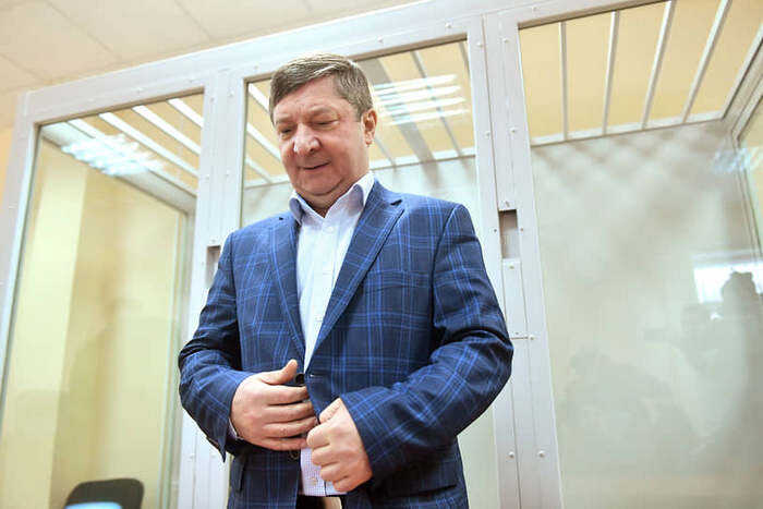 Осужденный на 17 лет за взятки и мошенничество генерал Арсланов требует отправить его с тюрьмы на СВО