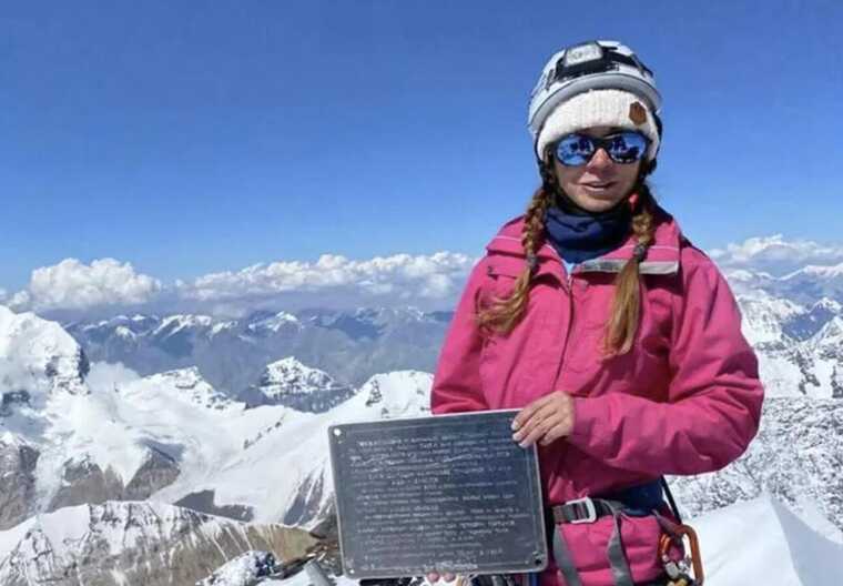 Российская альпинистка Наговицына погибла на пике Победы после 11 дней борьбы за жизнь